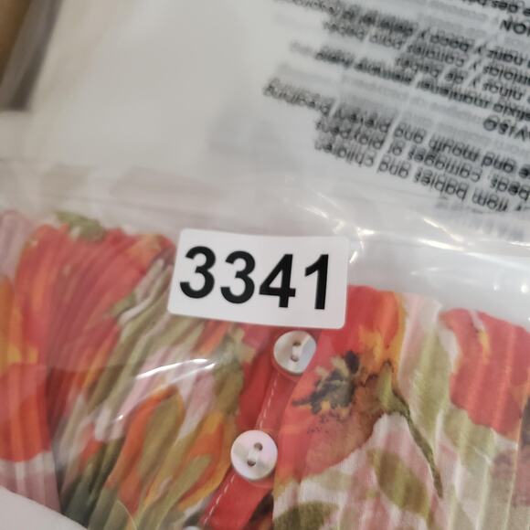 Fig and Flower Blouse Womens 2X White Red Floral Pleated Sheer Long Sleeve Top - Picture 9 of 9